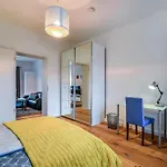 Voll Ausgestattetes Apartment